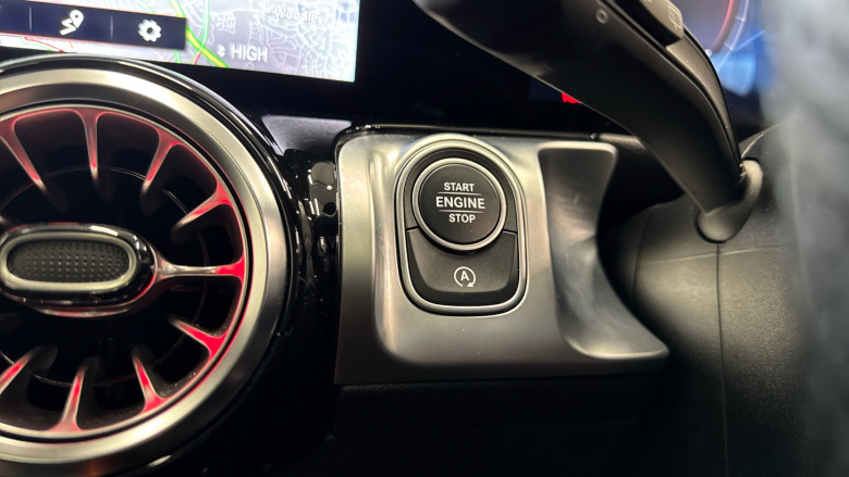 Mercedes-Benz GLB 200 AMG Line Premium Plus 5dr 7G-Tronic Petrol Estate